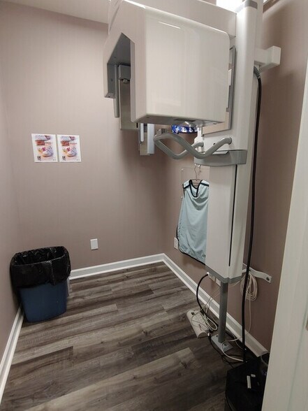 More Photos Of 2380 Hickswood Rd, High Point Medical For Sale