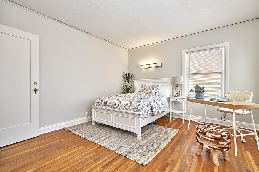 More Photos Of 6669 De Longpre Ave, Los Angeles Apartments For Sale