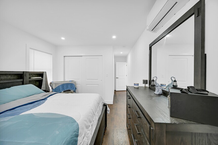 More Photos Of , Jefferson Valley Unknown For Sale