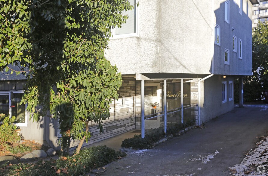 More Photos Of 3719 W 8th Av, Vancouver Apartments For Sale
