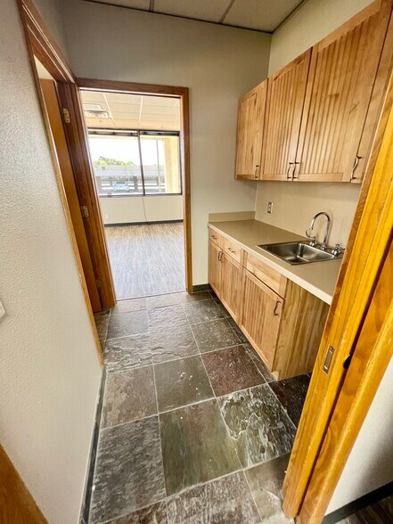 More Photos Of 2525 W Beryl Ave, Phoenix Office For Lease