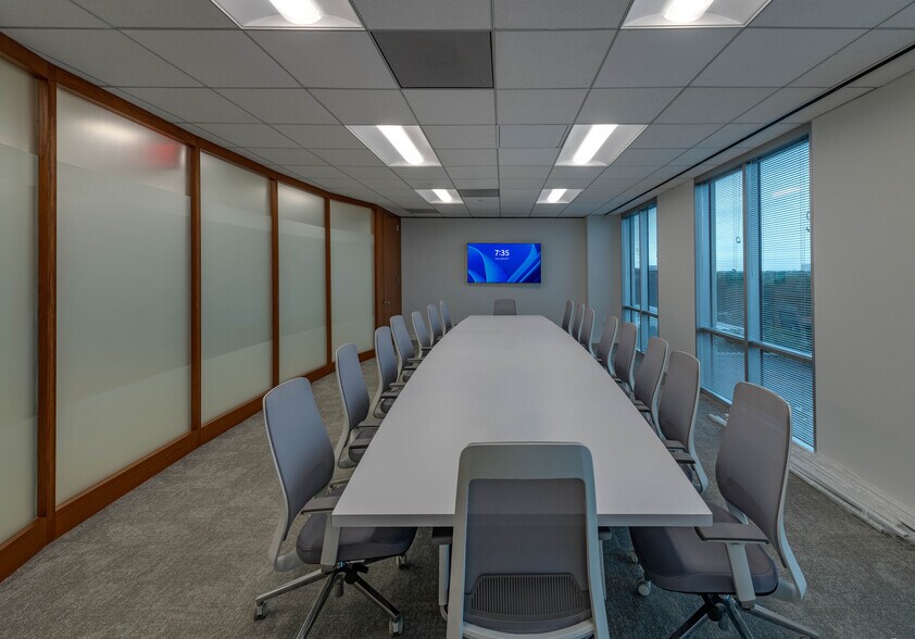 More Photos Of 1401 Enclave Pky, Houston Office For Sale