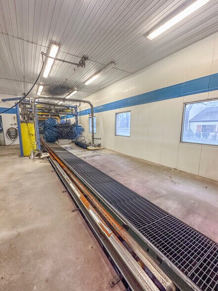 More Photos Of 4180 Sunset Blvd, Steubenville Carwash For Sale