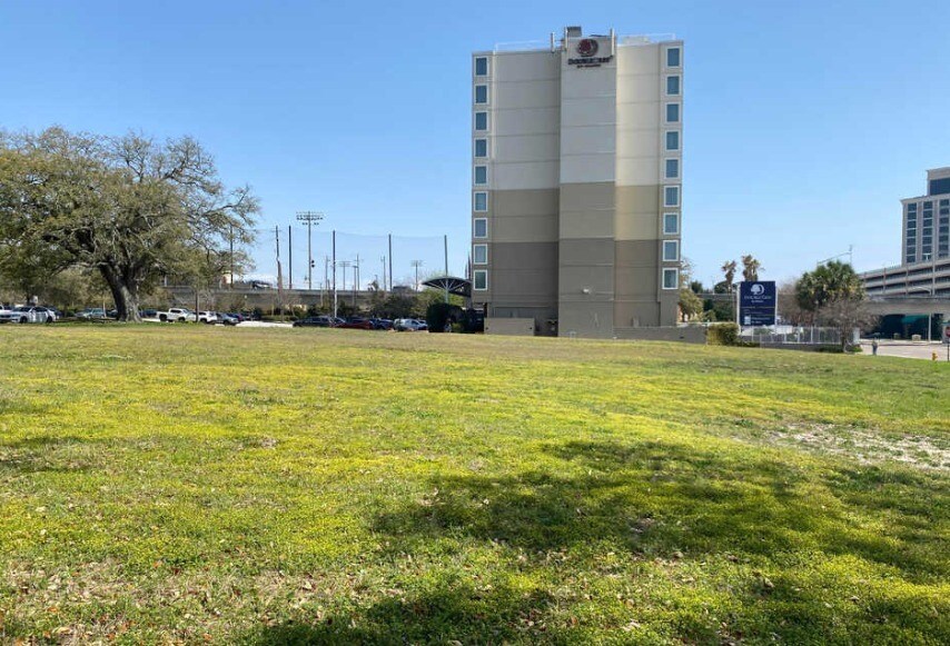 More Photos Of 950-956 Beach Blvd, Biloxi Land For Sale