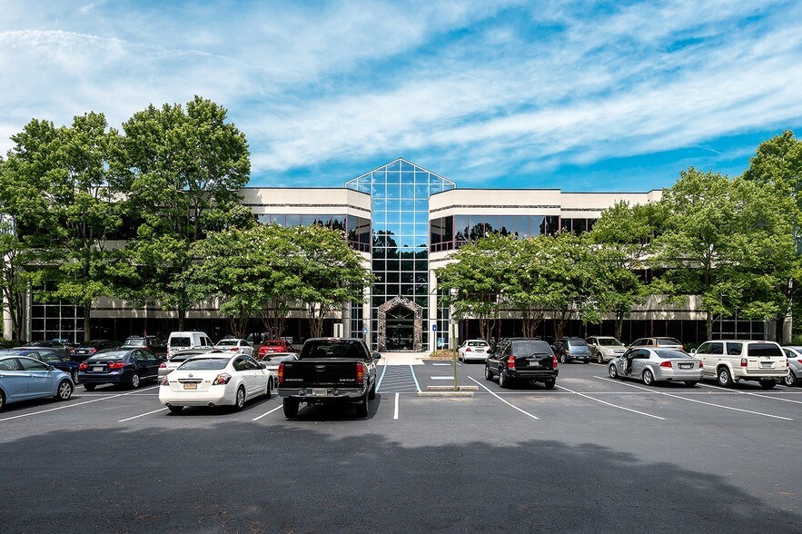 Primary Photo Of 3000 Corporate Center Dr, Morrow Office For Lease