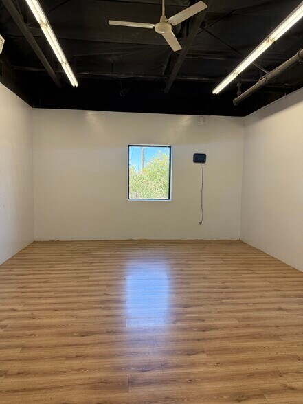 More Photos Of 3976 Durock Rd, Cameron Park Storefront Retail Office For Lease