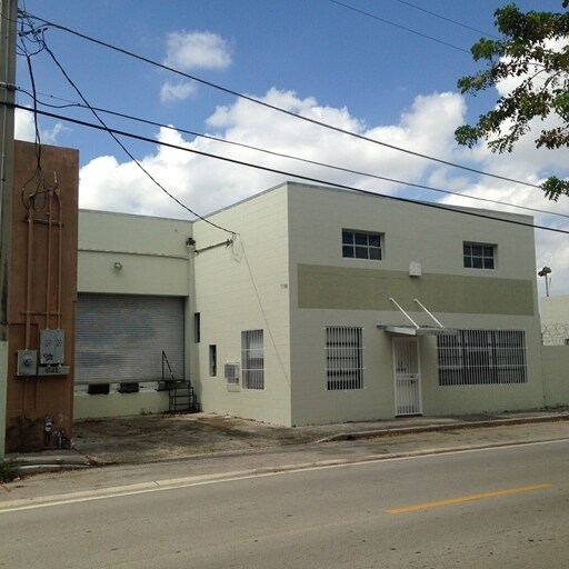 Primary Photo Of 7250 NE 4th Ct, Miami Showroom For Lease