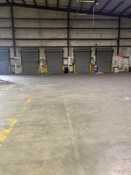 More Photos Of 232 S Industrial Blvd, Calhoun Distribution For Lease