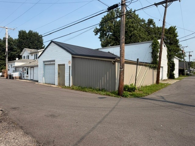 More Photos Of 17 Park Ln, Fairborn Industrial For Sale