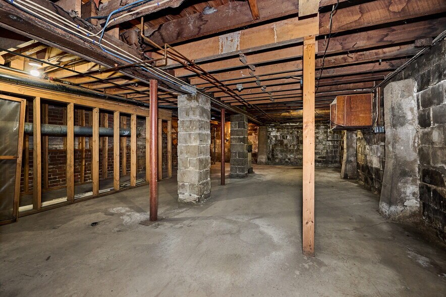 More Photos Of 42-44 Pleasant St, Easthampton Storefront Retail Residential For Sale