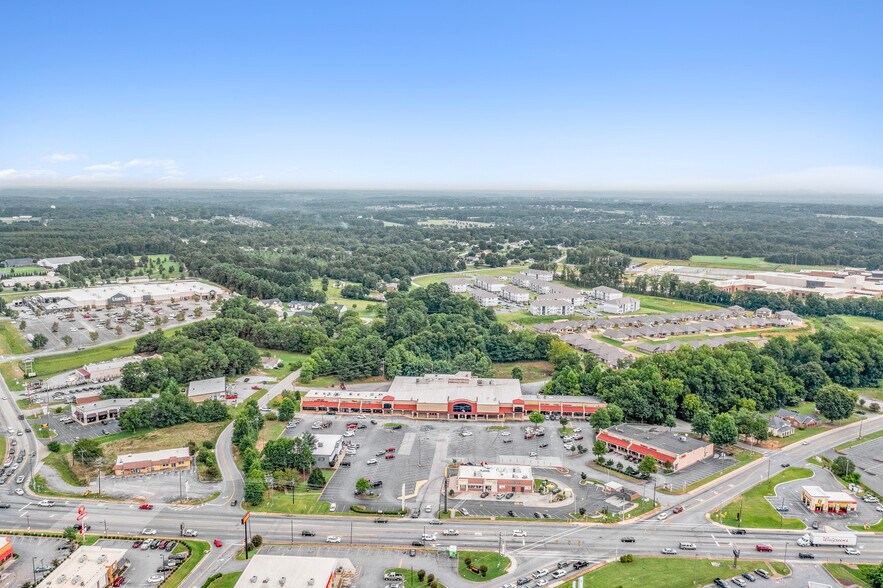 More Photos Of 3720 Boiling Springs Rd, Boiling Springs Unknown For Lease