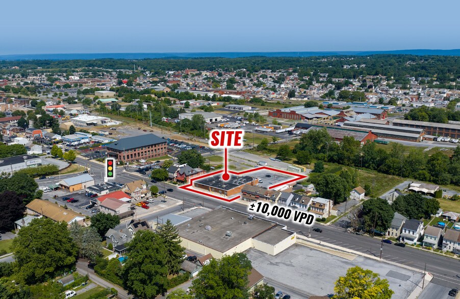 Primary Photo Of 35 E Cumberland St, Lebanon Office For Sale