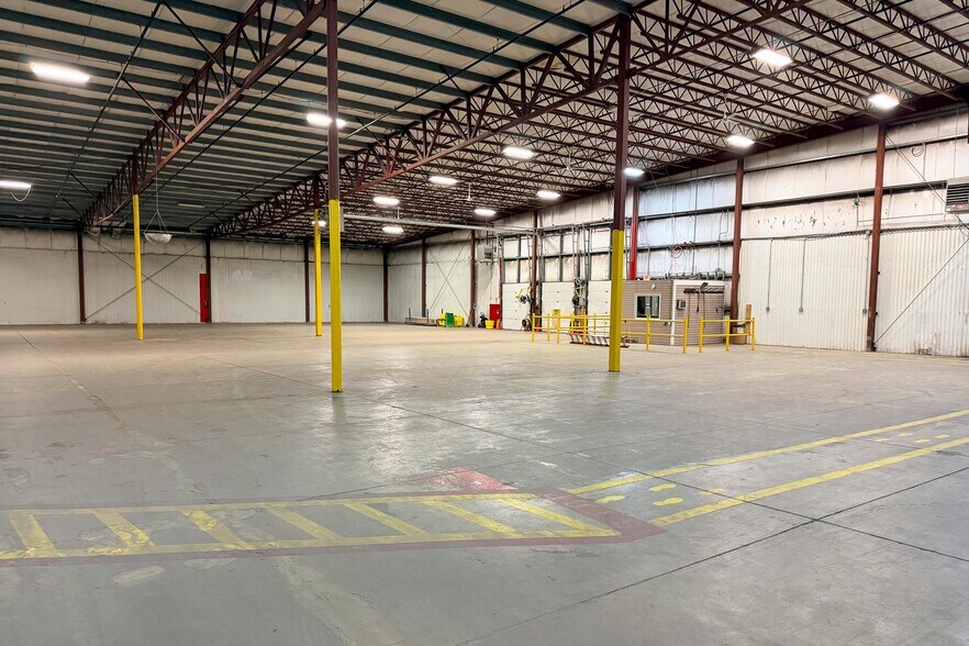 More Photos Of 1 Memorial Dr, Richford Manufacturing For Sale