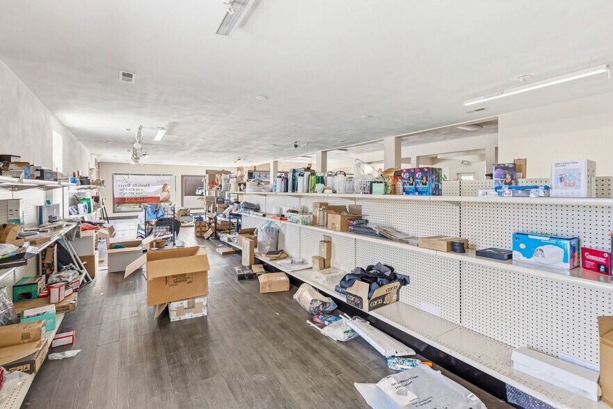 More Photos Of 316 N Main St, Columbia Storefront Retail Office For Sale