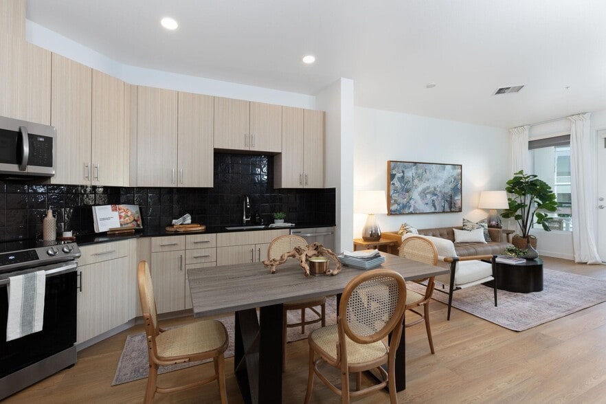 More Photos Of 126 N Rollins Rd, Millbrae Apartments For Lease