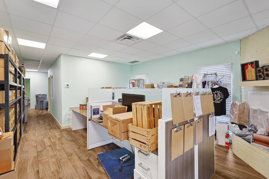 More Photos Of 8620 Clifford St, Fort Worth Restaurant For Sale