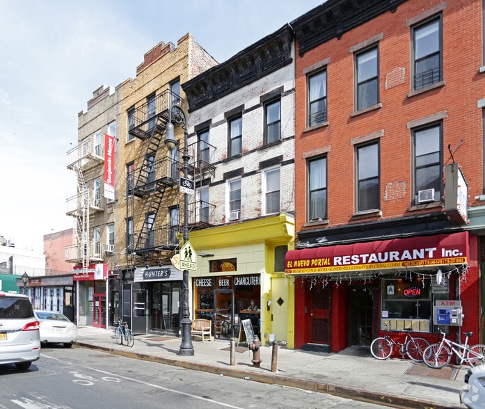 More Photos Of 215 Smith St, Brooklyn Storefront Retail Residential For Lease