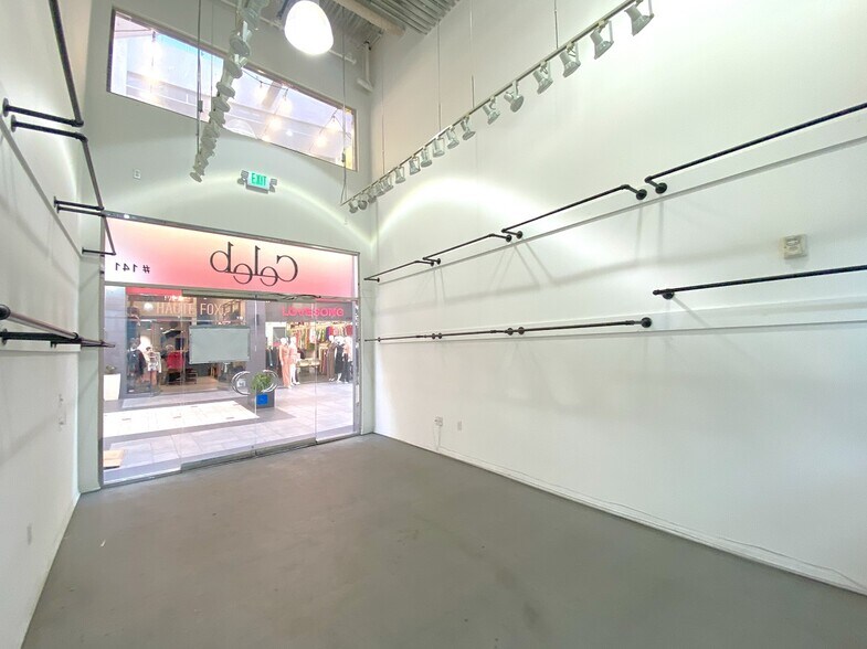 More Photos Of 800 E 12th St, Los Angeles Office For Sale