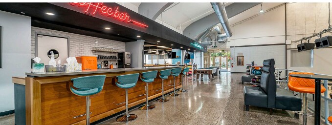 More Photos Of 400 W Maple Rd, Troy Office For Sale