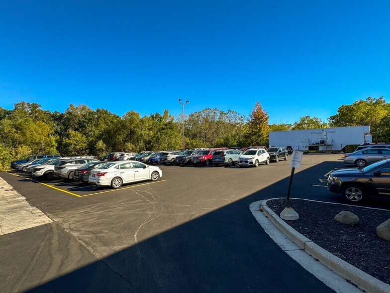 More Photos Of 360 Bluemound Rd, Waukesha Medical For Sale