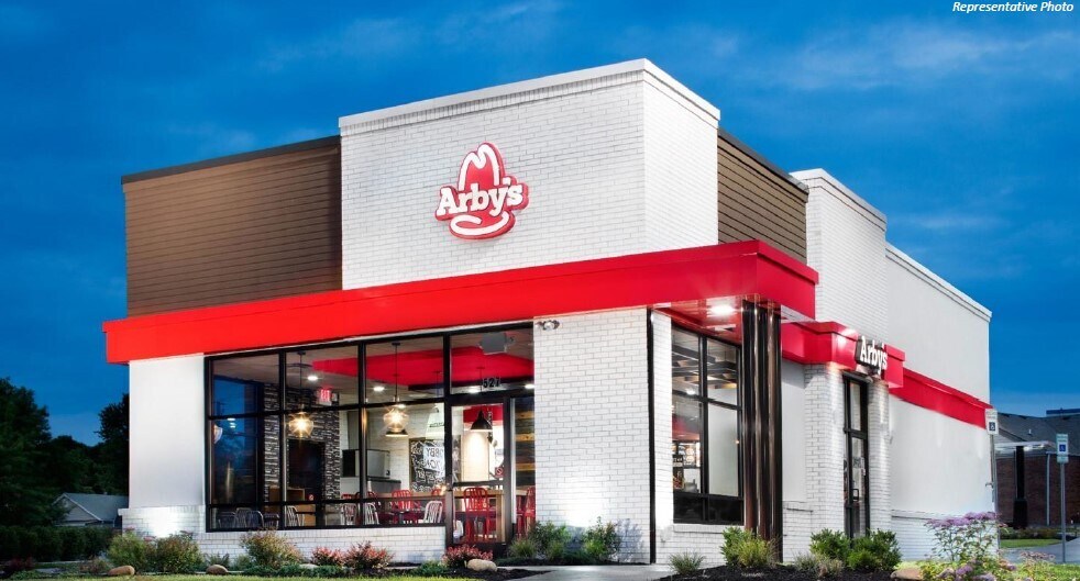 Primary Photo Of 45630 N Gratiot Ave, Macomb Township Fast Food For Sale