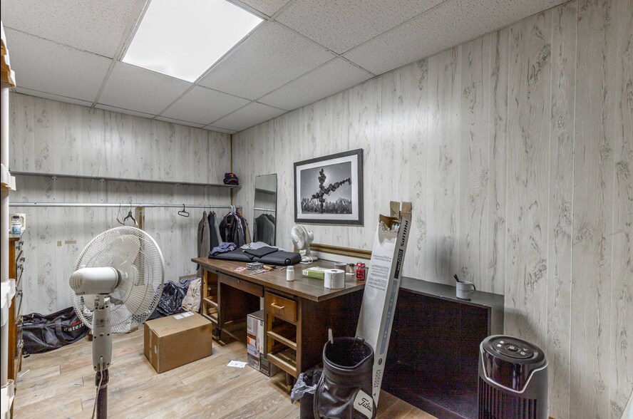 More Photos Of 360 Carbondale Rd SW, Dalton Warehouse For Sale