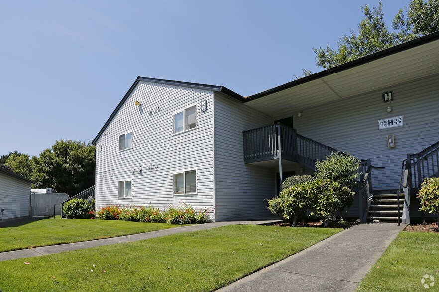 More Photos Of 2231 NE Bridgecreek Ave, Vancouver Apartments For Sale