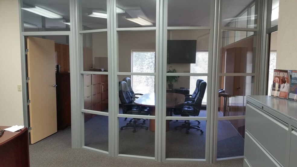 More Photos Of 3303 W Saginaw St, Lansing Office For Sale