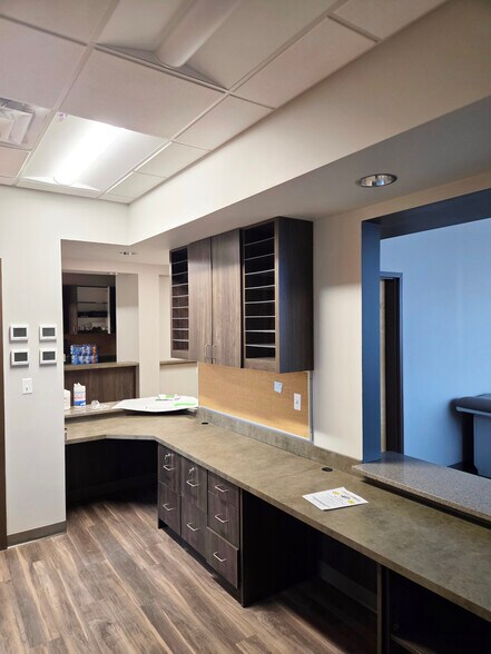 More Photos Of 780 S Weber Rd, Romeoville Freestanding For Sale