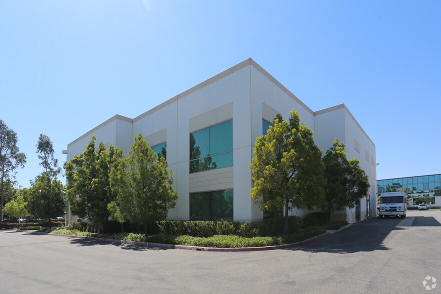 More Photos Of 2 Hughes, Irvine Office For Lease