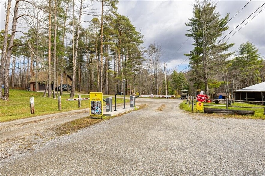 More Photos Of 7632 Centerville Rd, Houghton Trailer Camper Park For Sale