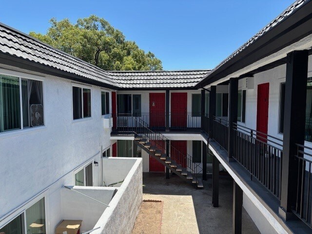 More Photos Of 120 E Pine St, Santa Ana Apartments For Sale