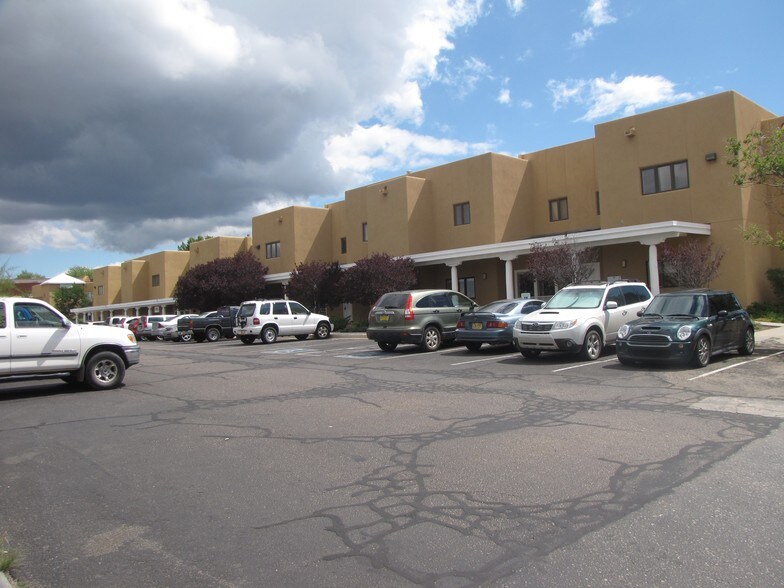 More Photos Of 435 Saint Michaels Dr, Santa Fe Medical For Lease