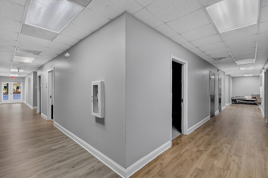 More Photos Of 1930 Charlie Hall Blvd, Charleston Medical For Lease