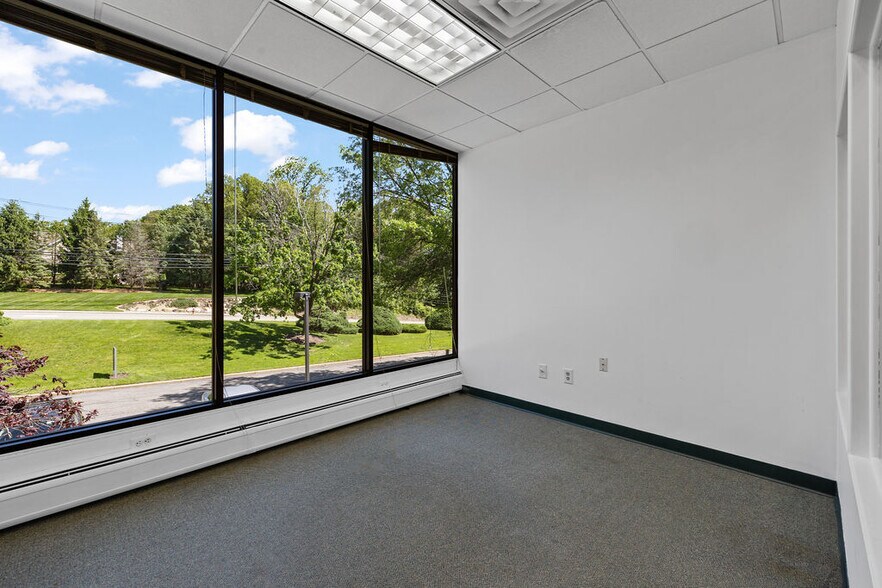 More Photos Of 136 Summit Ave, Montvale Office For Lease