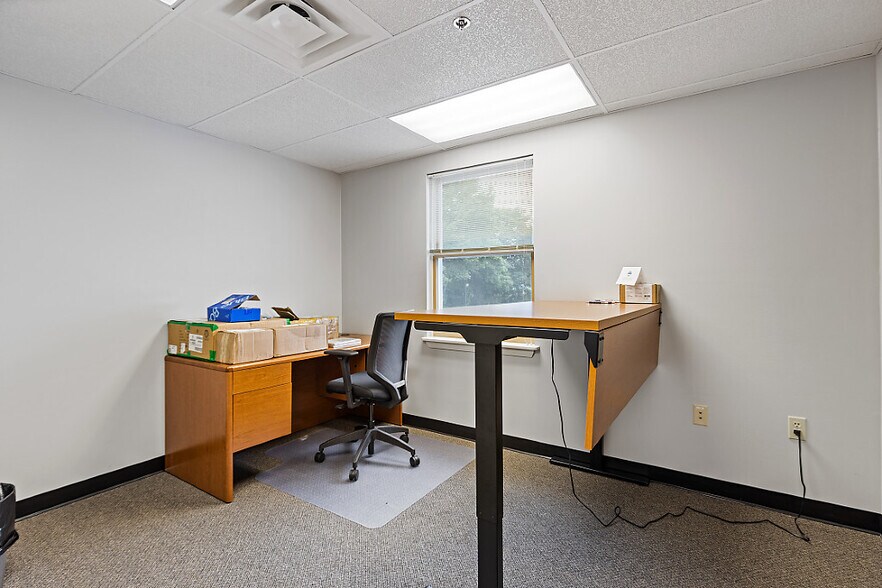 More Photos Of 323 State St, Augusta Office Residential For Sale