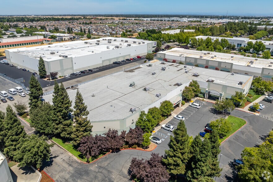 More Photos Of 1921 Arena Blvd, Sacramento Research And Development For Lease