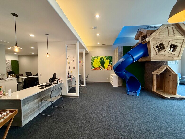 More Photos Of 134 W State St, Sycamore Office Residential For Sale