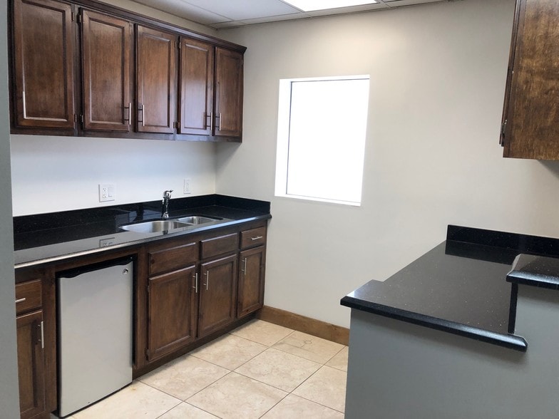 More Photos Of 10935-10939 Camarillo St, North Hollywood Office Residential For Sale