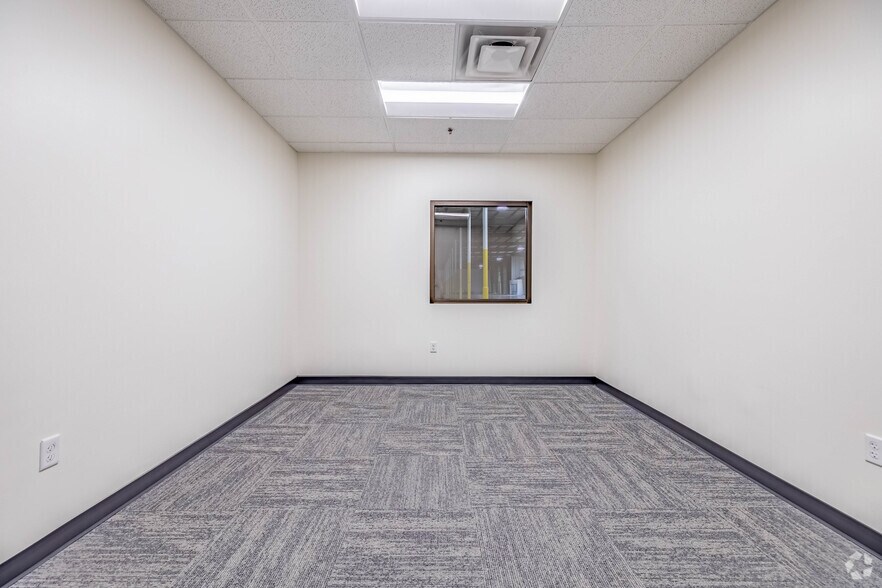 More Photos Of 10083-10095 International Blvd, Cincinnati Warehouse For Lease