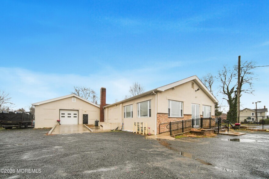 More Photos Of 79 Throckmorton St, Freehold Apartments For Sale