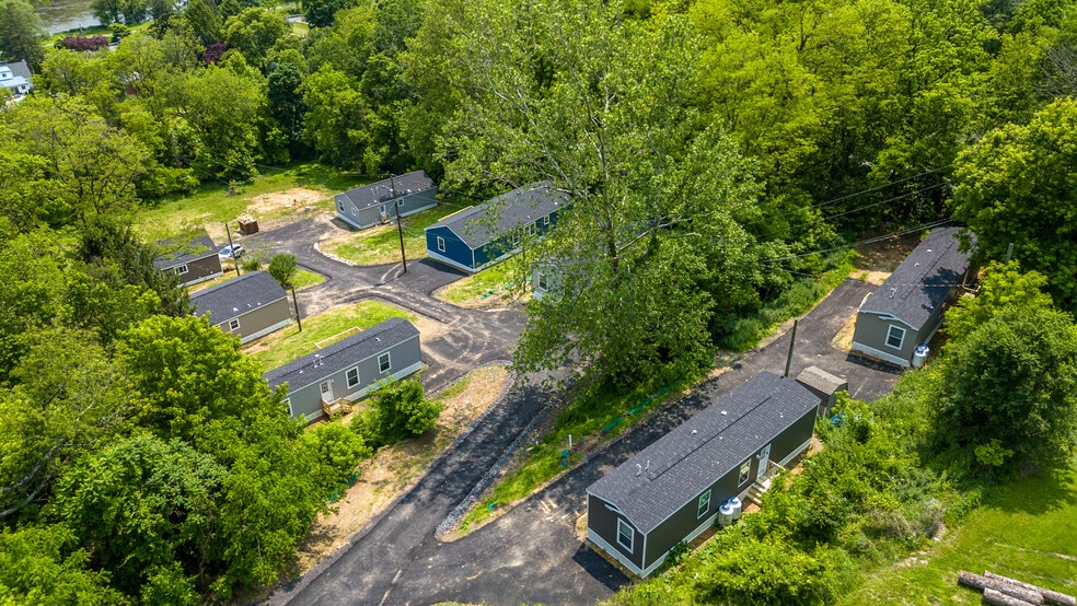 More Photos Of 465 Royal Manor Rd, Easton Manufactured Housing Mobile Home Park For Sale