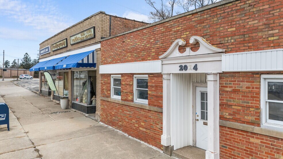 More Photos Of 2024-2032 W Schaaf Rd, Cleveland General Retail For Sale