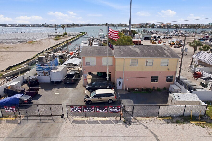 More Photos Of 545 150th Ave, Madeira Beach Marina For Sale