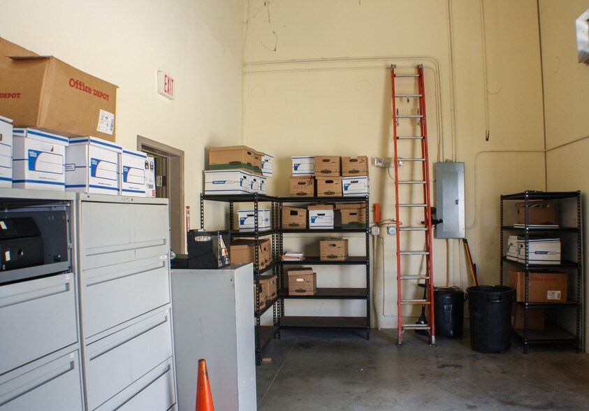 More Photos Of 10388 State Road 84, Davie Warehouse For Lease