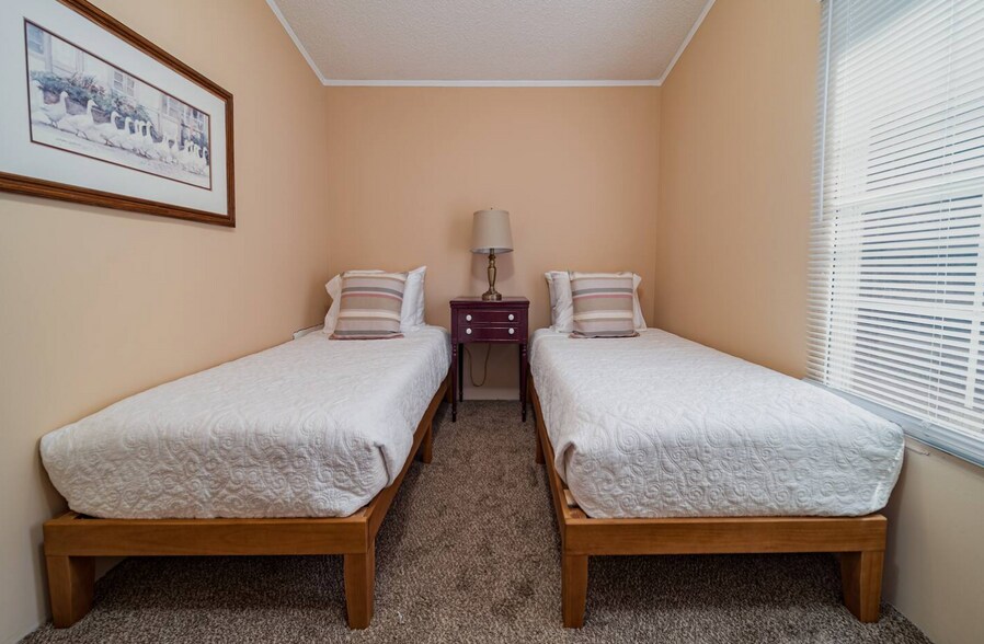 More Photos Of 84-86 Benson Rd, Travelers Rest Specialty For Sale