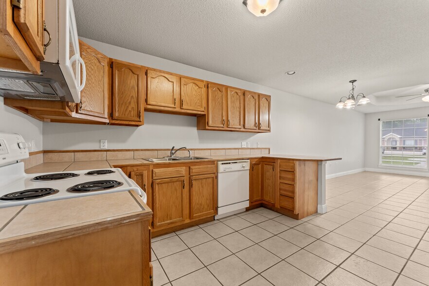 More Photos Of 1300 S Range Rd, Hammond Apartments For Sale