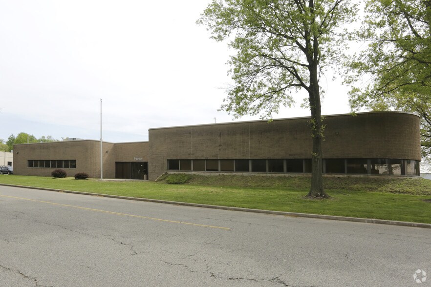 More Photos Of 264 Passaic Ave, Fairfield Office For Lease