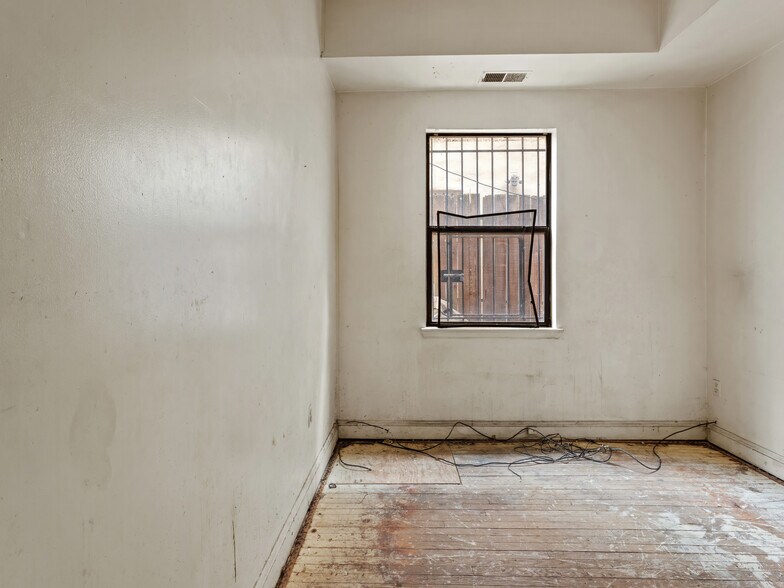 More Photos Of 1223 N St NW, Washington Apartments For Sale