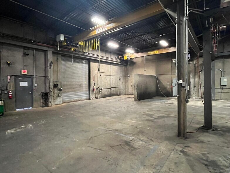 More Photos Of 3300 S Ann Arbor Ave, Oklahoma City Manufacturing For Sale